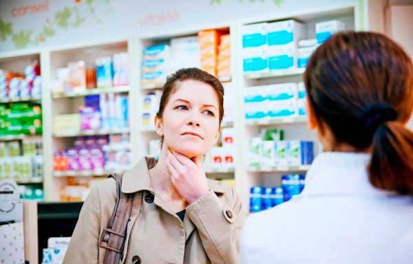 Le choix du médicament contre la douleur dans le nasopharynx en pharmacie