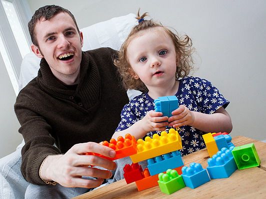 Une petite fille a sauvé son père de la paralysie