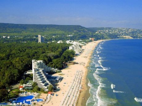 Vacances en Bulgarie à l'automne: de la mer Noire aux Balkans